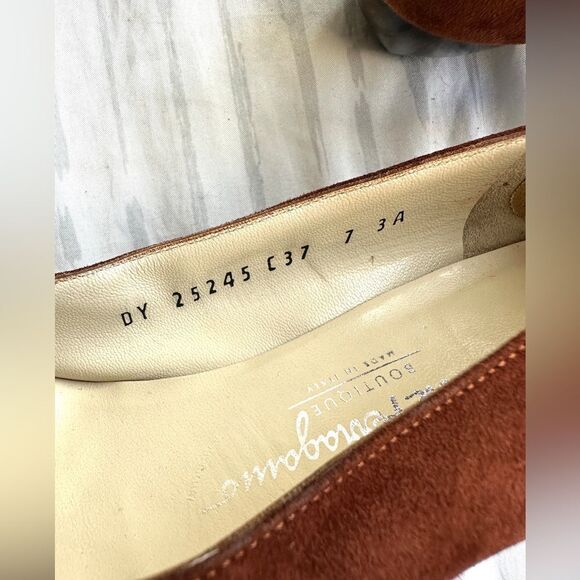 Salvatore Ferragamo brown Suede Tortoise Heels women’s size‎ 7- 3A Italy - Picture 12 of 12